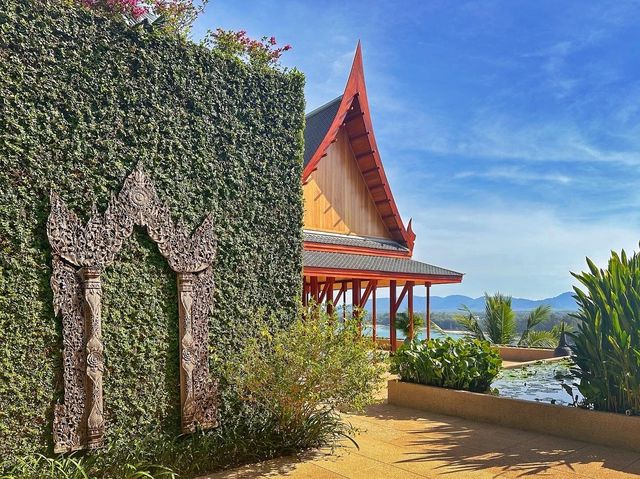 Phuket Anantara Layan Residences - a six-bedroom sea view villa that is absolutely stunning! Comparable to a mini resort.