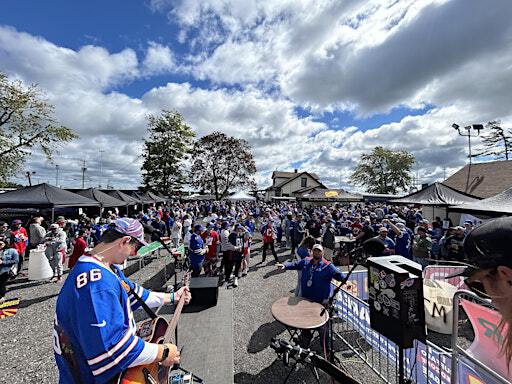 Buffalo Red Zone Tailgate - George Strait & Chris Stapleton | Gameday Hospitality Buffalo Lot