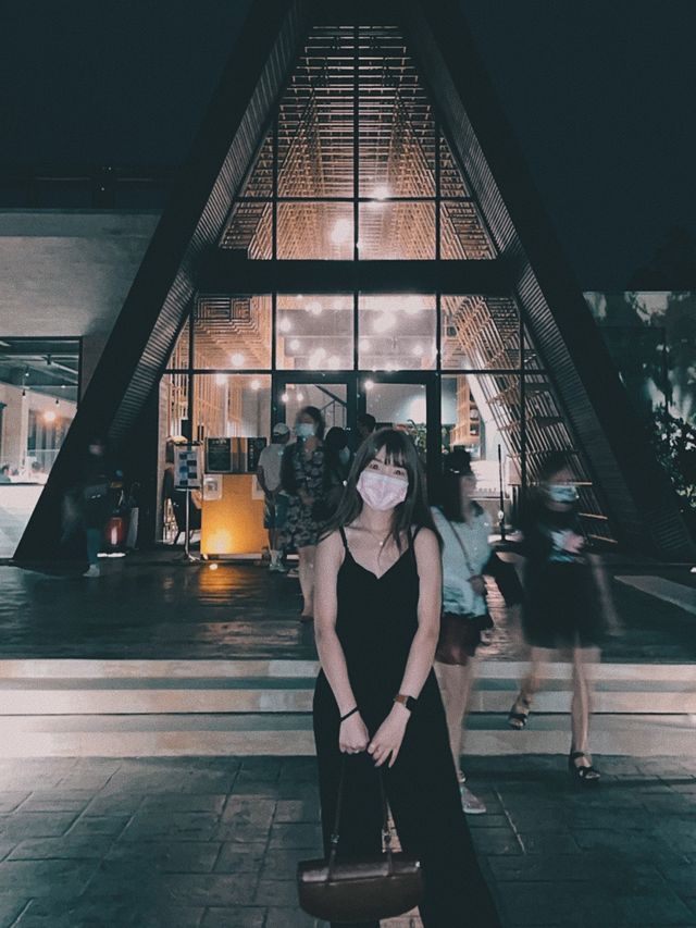 台中最美一望無際夜景餐廳，情侶約會聖地首選！