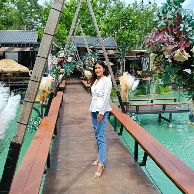 ต้นน้ำคาเฟ่ ทุ่งสง