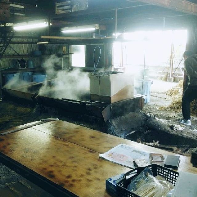 これが奄美大島の幻の黒砂糖を制作している会社！水間黒糖