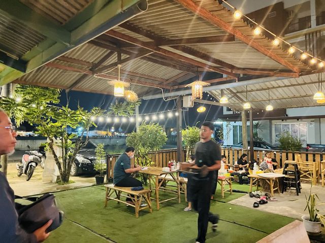 สถานีของหรอย ณ ริมคลอง ร.1