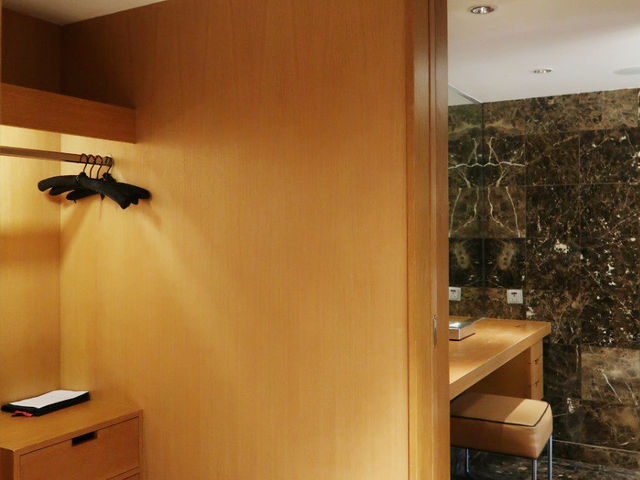 Twin room staycation in Grand Hyatt Hotel