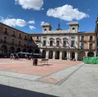 Avila เมืองกำแพงสวย