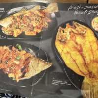 "Kub Kao Kub Pla Siam Paragon 店"