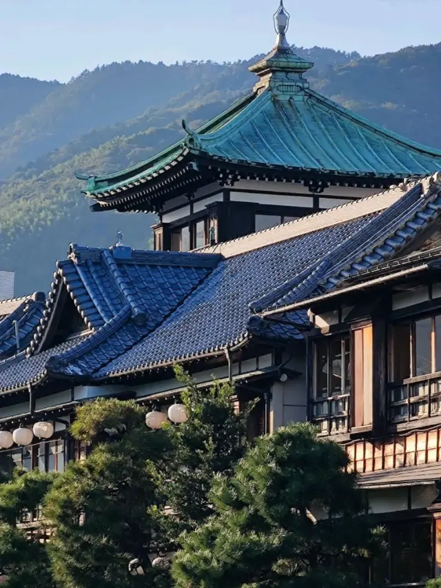 100 years old Onsen hostel! 