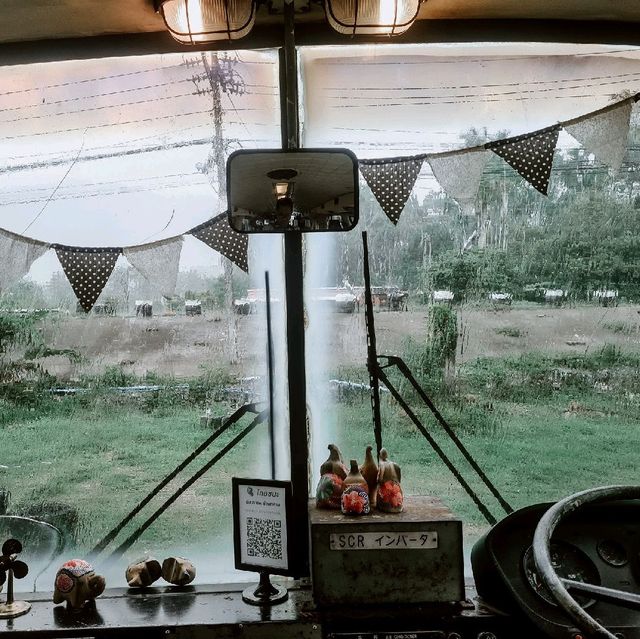 Bus Cafe อ.ช้างกลาง