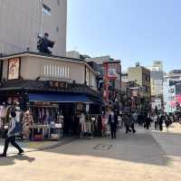 【東京】浅草で食べ歩き&ハシゴ酒を楽しむ