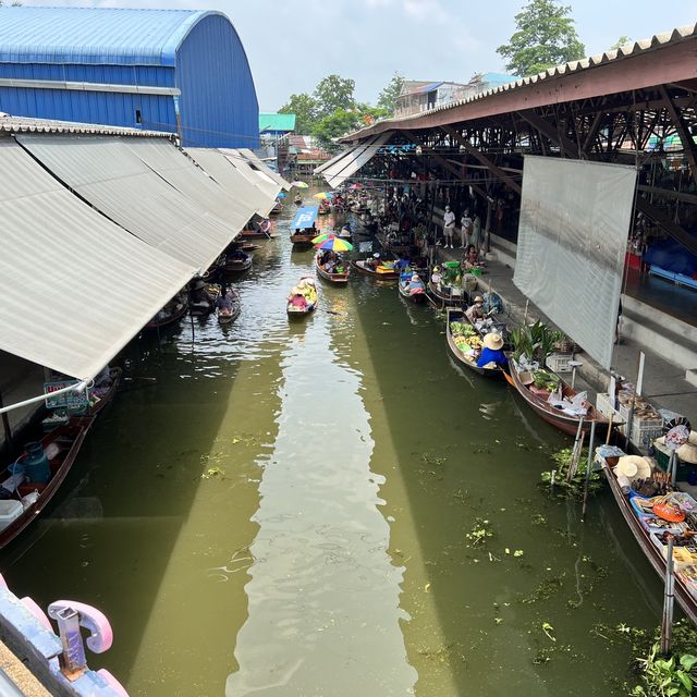 タイで1番有名な水上マーケット「ダムヌンサドゥアック水上マーケット」