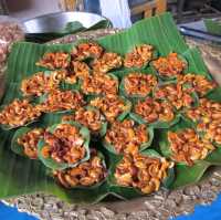 Thai Snacks Along the Khlong Hae Street