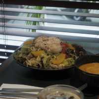 日式洋食樓上café，享受田園健康餐 