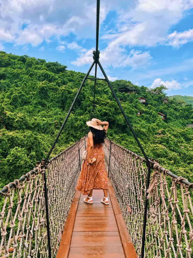Rope Bridge Thrill in Yalong Bay 🌁🪢🏞