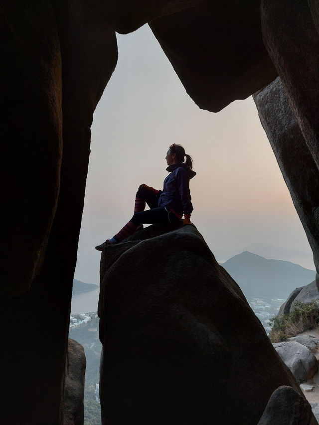 聶高信山賞石景