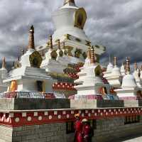 Daocheng White Pagoda