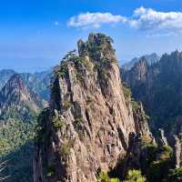 HUANGSHAN 黄山 - YELLOW MOUNTAIN ⛰️ 