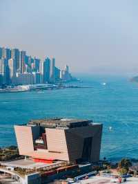 Three years after passing the level, I finally moved into this Victoria Harbour sea view hotel.