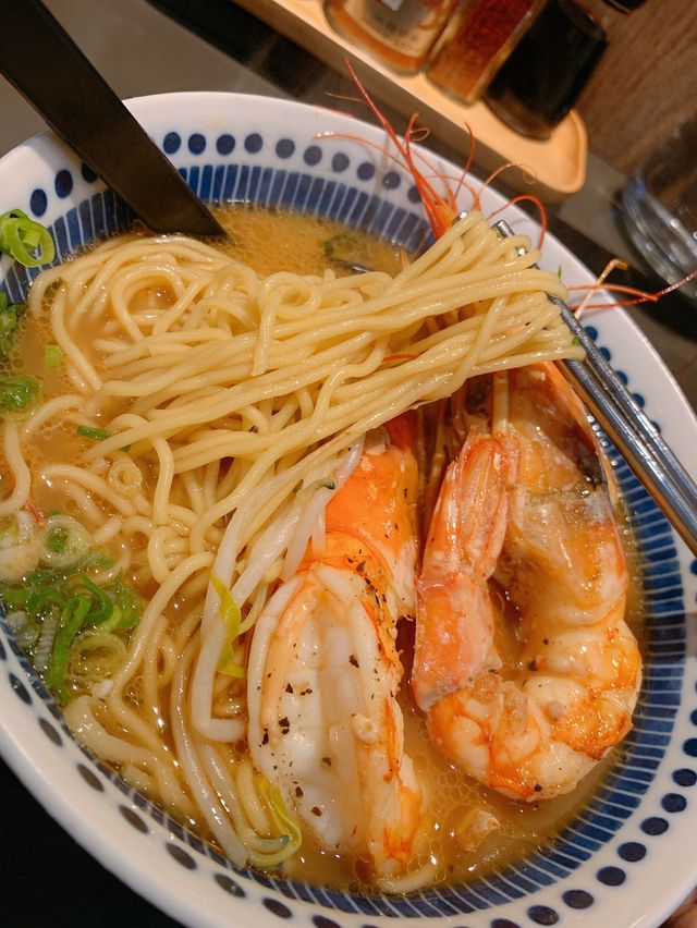 北投捷運站美食推薦｜樂山窄巷拉麵，大推每日限量蝦拉麵🦐🍜