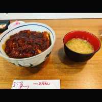 名古屋のソウルフード　矢場とん！　みそかつ美味いじゃん！