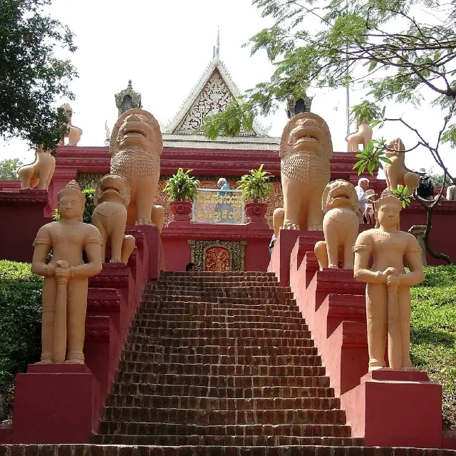 Wat Phnom Buddhist Temple