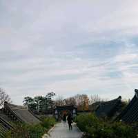 곳곳에 한옥이 심어져 있는 전주 수목원