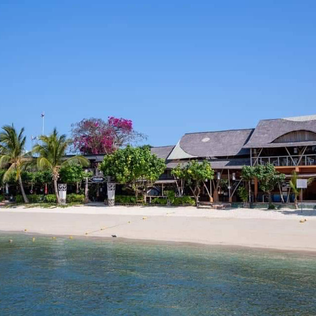 โรงแรมชาวเกาะ โรงแรมติดหาดที่เกาะพีพี