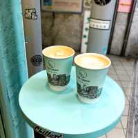 順着咖啡香氣來到yellow corner coffee💛