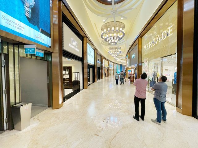 Luxury shopping at Resorts World Sentosa