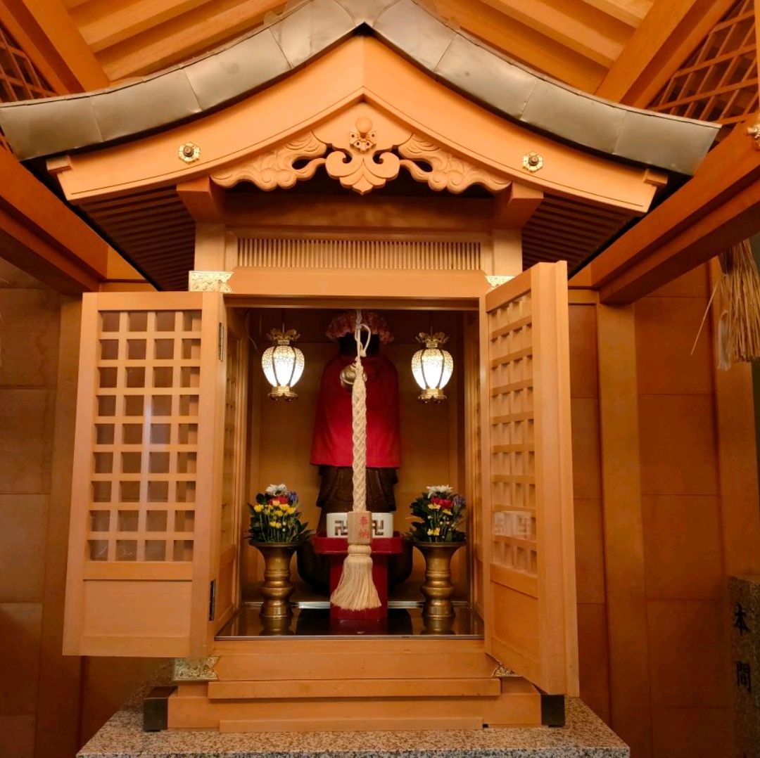 大阪 難波】街中のお地蔵さま✨ | Trip.com 大阪