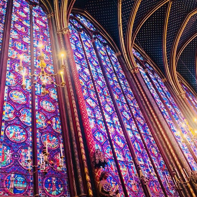 【Paris】Paris最古のステンドグラスが圧巻！一度は是非見てほしいchapel！