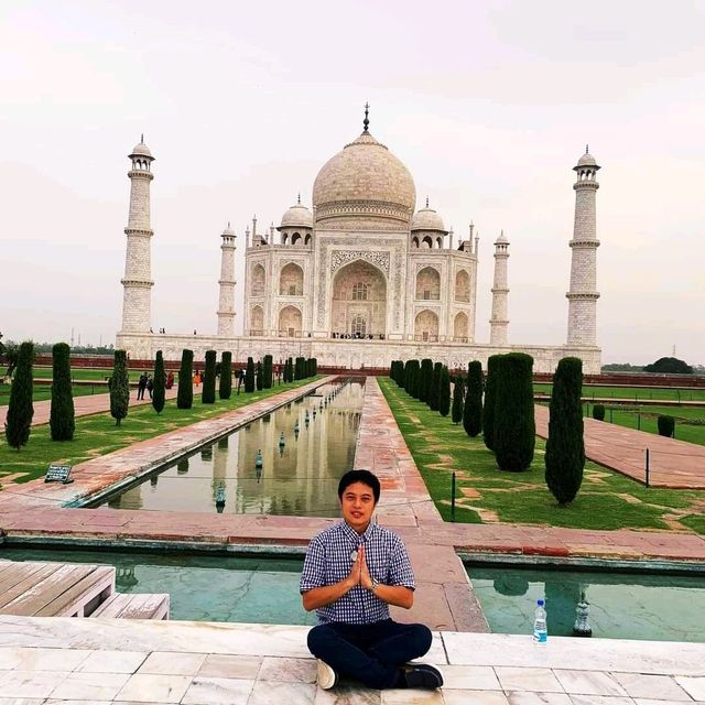 Taj Mahal lndia in Summer