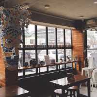 32 Umber Cafe