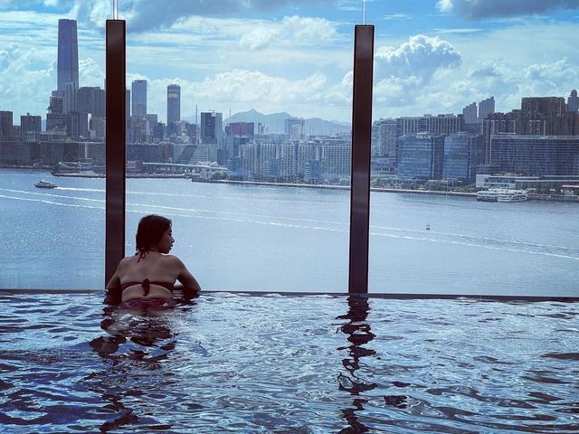 滿分的infinity Pool