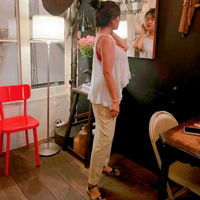 Floral Café at Napasorn ปากคลองตลาด 🍷🤍✨️
