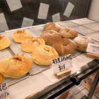 mikiki對面有貝果專門店「玖拾烘焙」