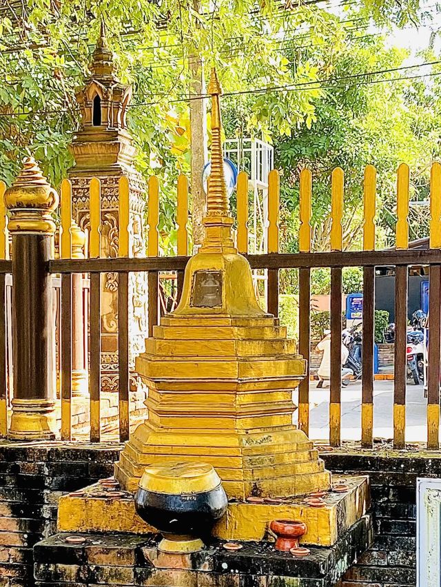 พระธาตุประจำปีเกิด 12 นักษัตร | วัดโลกโมฬี
