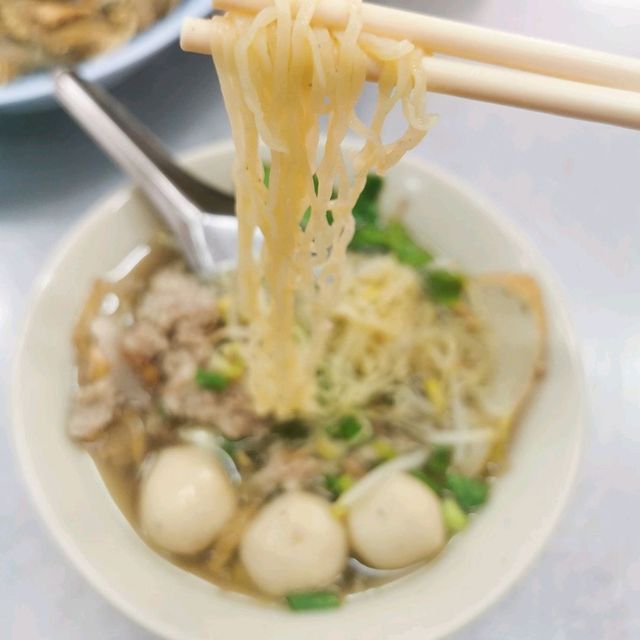 Rung Rueang Pork Noodles 🐷