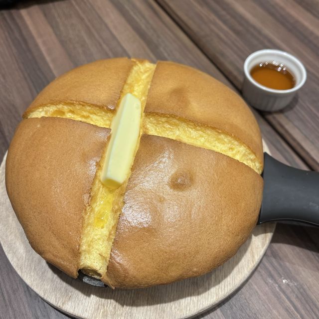 【東京】カステラパンケーキが絶品！カフェオアシス