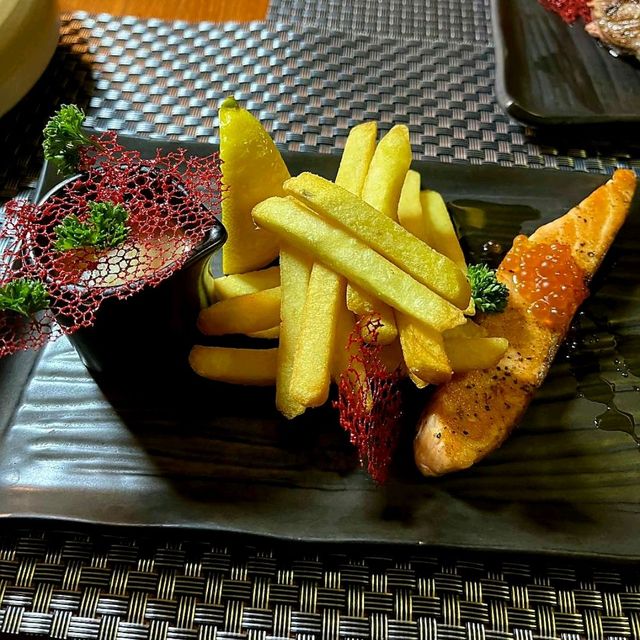 ทานอาหารค่ำมื้อพิเศษ @ THE KEE PATONG 