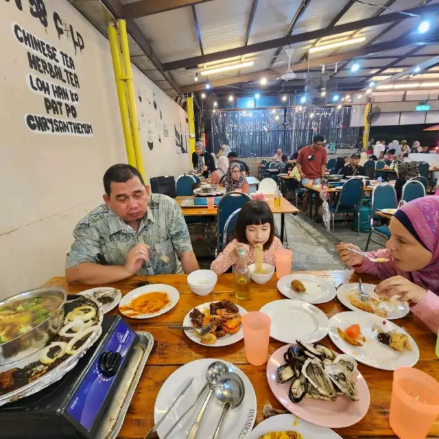 Penang Steamboat and Grill ( The Mualaf cafe)