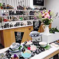 東區必逛📚 Lush香水圖書館 Perfume Library🌈