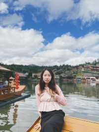   ล่องเรือแบบจีนยูนานที่บ้านรักไทย ต้องมา