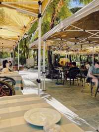 Beach Lovers Bar in Dadonghai 🍹🌊☀️🥥