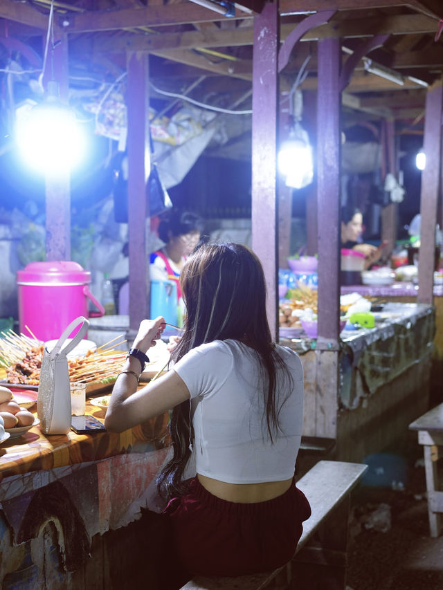 Take you to visit the night market in Nanta, Laos.