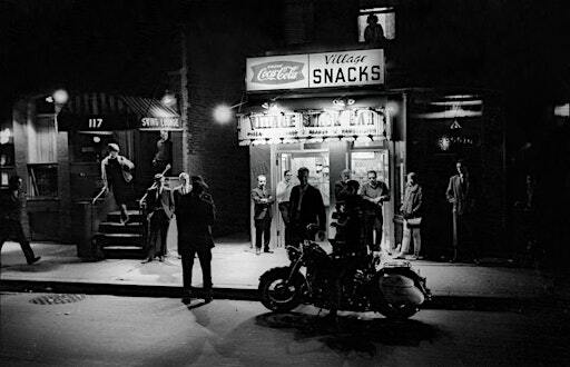 Street Photography — Capturing the Unexpected | Art Intersection