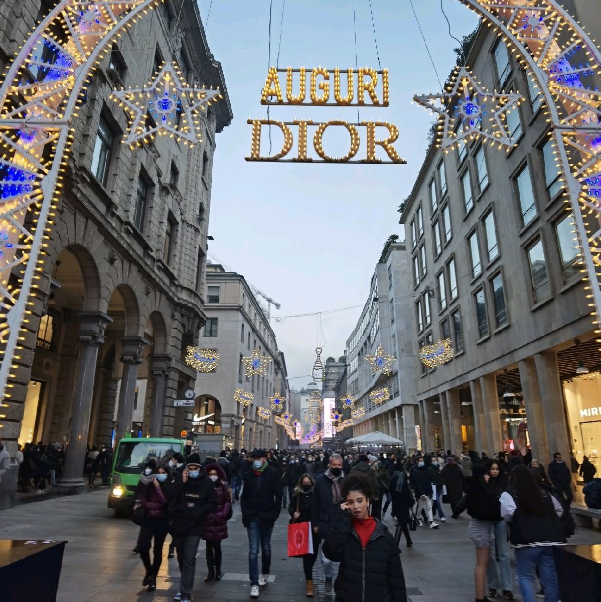 Sands Shoppes Macao and Louis Vuitton Unveil Exclusive Christmas