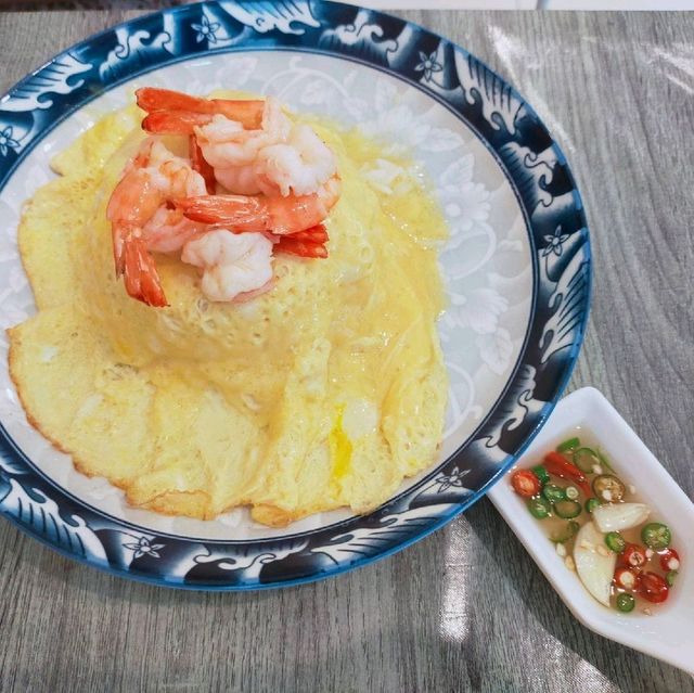 สุขสม นมสด (Sooksom Nomsod)