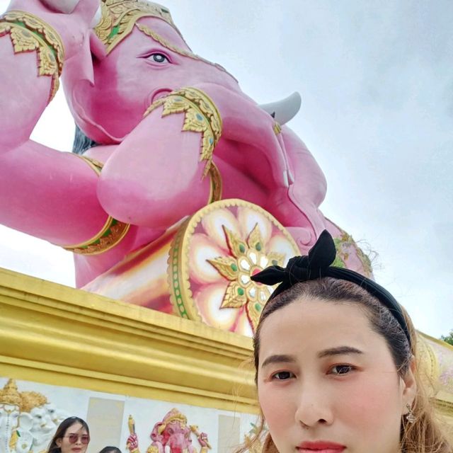 เที่ยงฉะเชิงเทรา วัดโสธรวราราม 

วัดสมานรัตนาราม