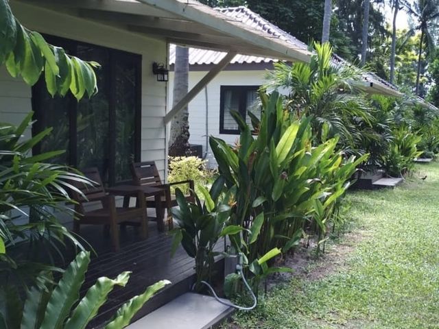 ที่พักราคาถูก ติดริมชายหาด เกาะหลีเป๊ะ