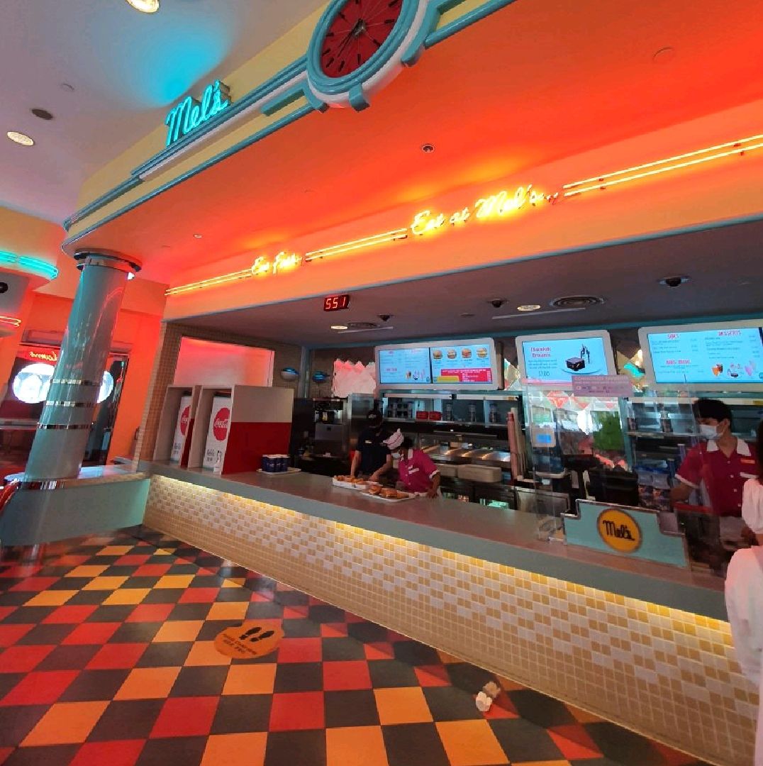 Mel S Drive In Universal Studio Trip Com Singapore Travelogues