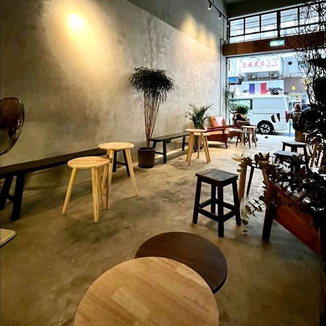 深水埗DOZY咖啡店